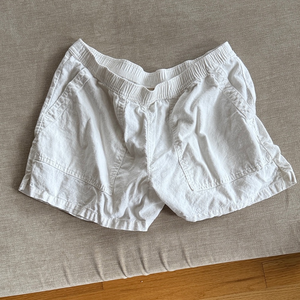 Universal Thread Women's White linen Shorts M